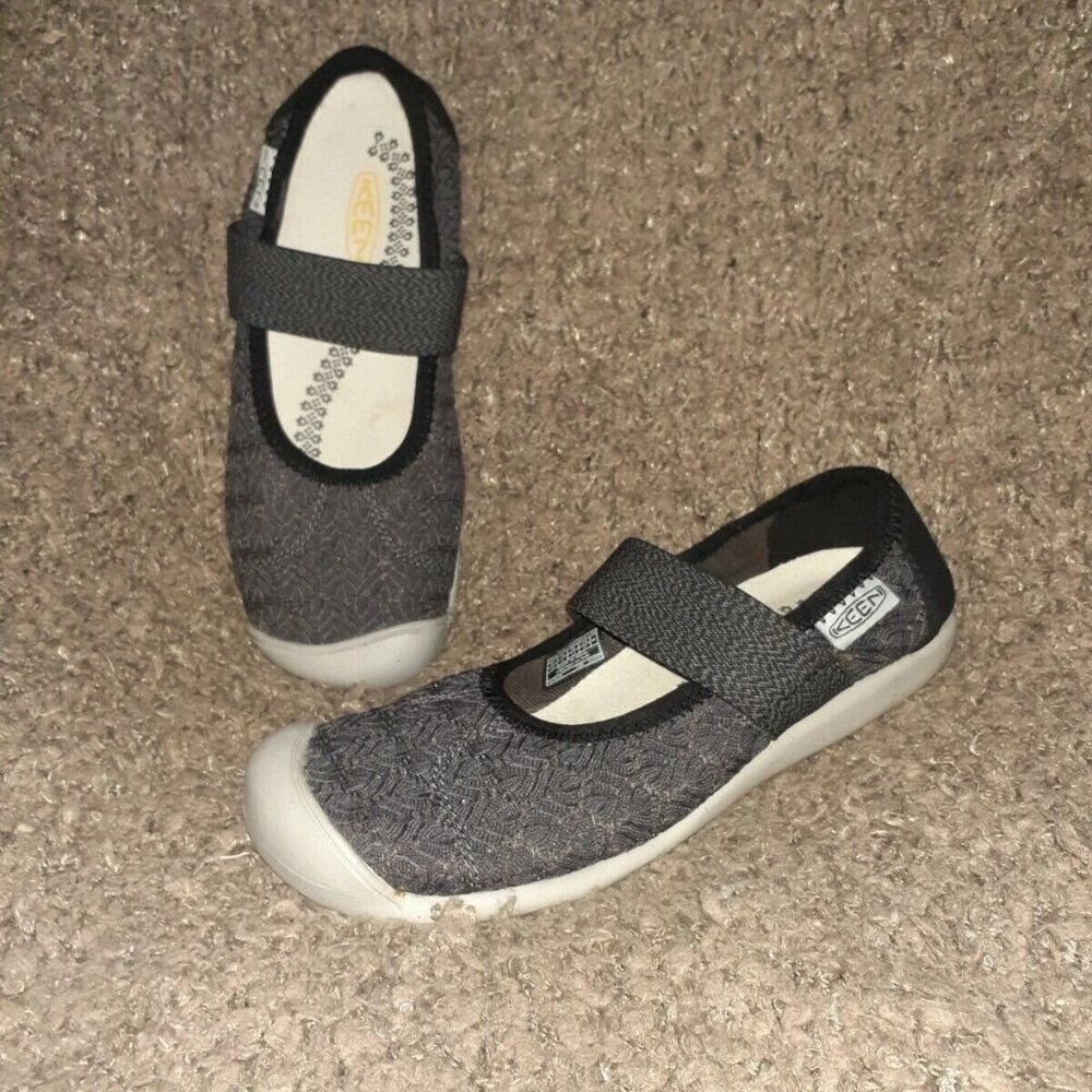 KEEN-Sienna-Gray/Black Canvas/Lace Overlay-Mary Jane-Size 6-Near Mint